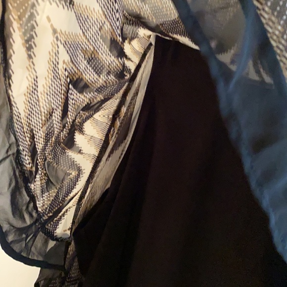 Avenue black and gold tank with top layer - Picture 4 of 4